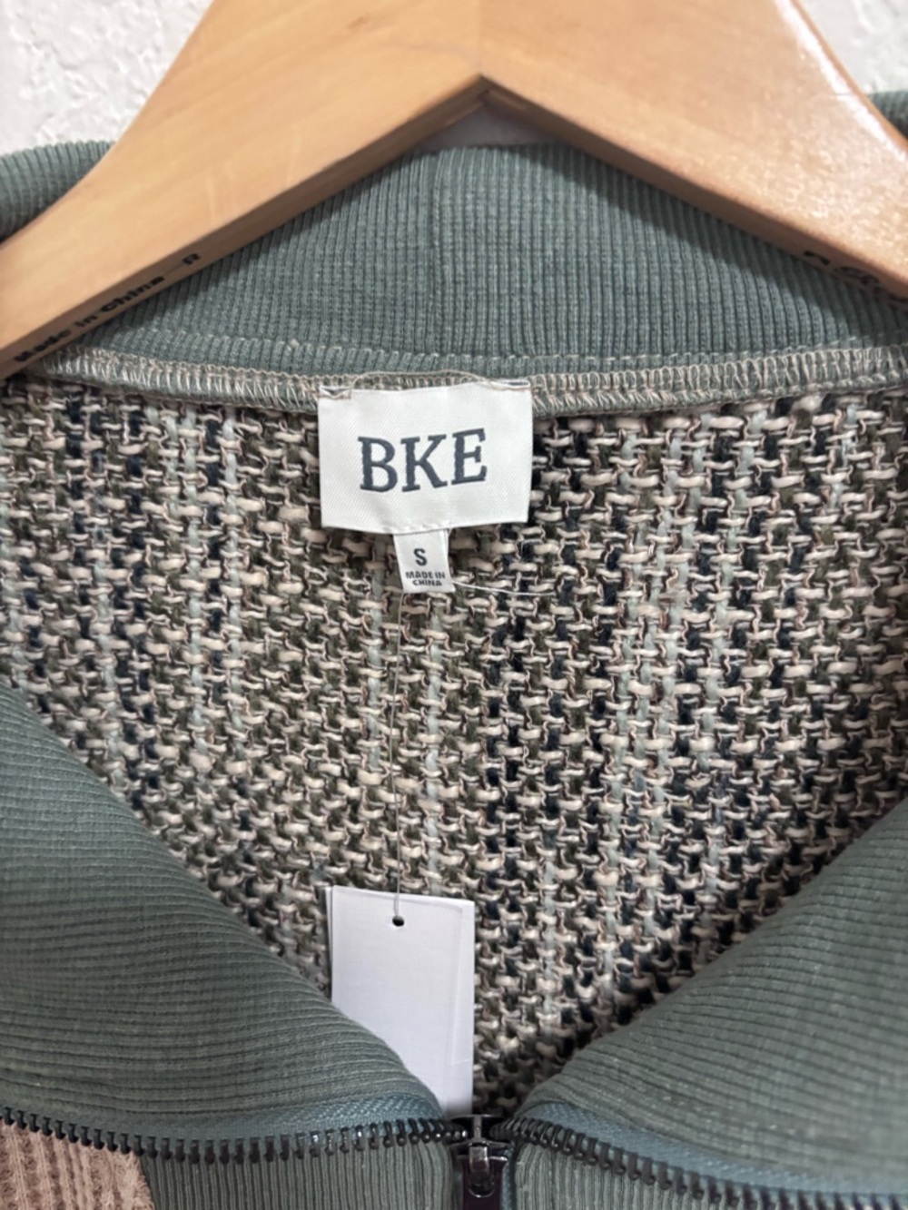 BKE Pieced Quarter Zip Oversized Pullover NWT - Picture 3 of 6